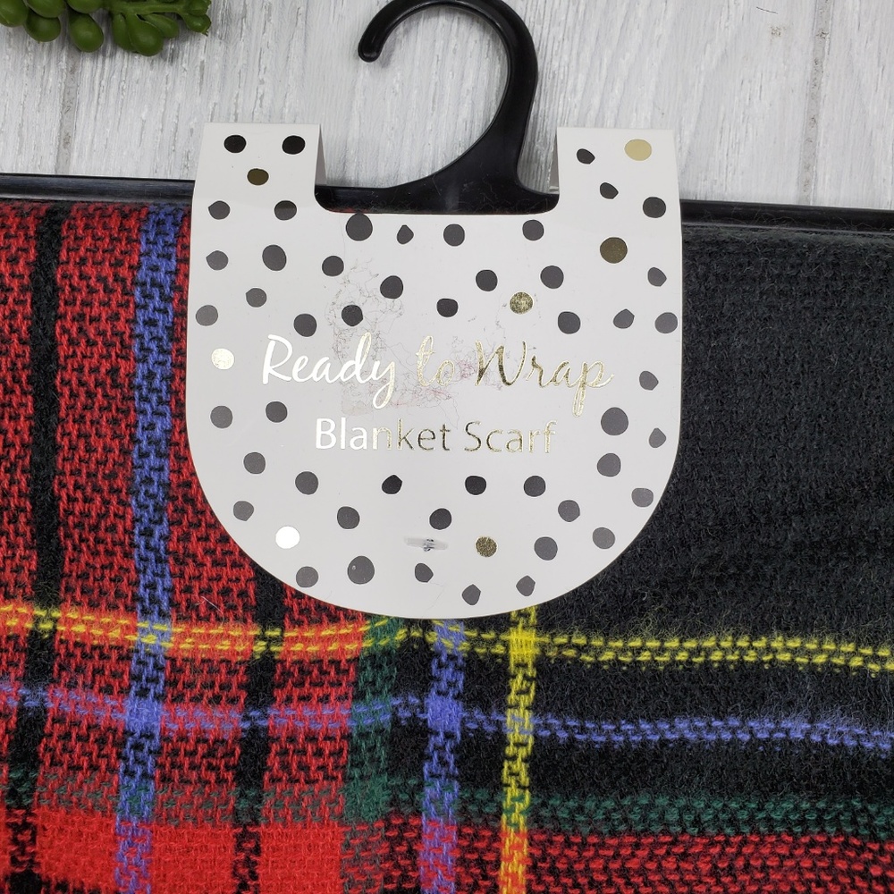 Kelly & Katie Plaid Blanket Scarf - Picture 6 of 6